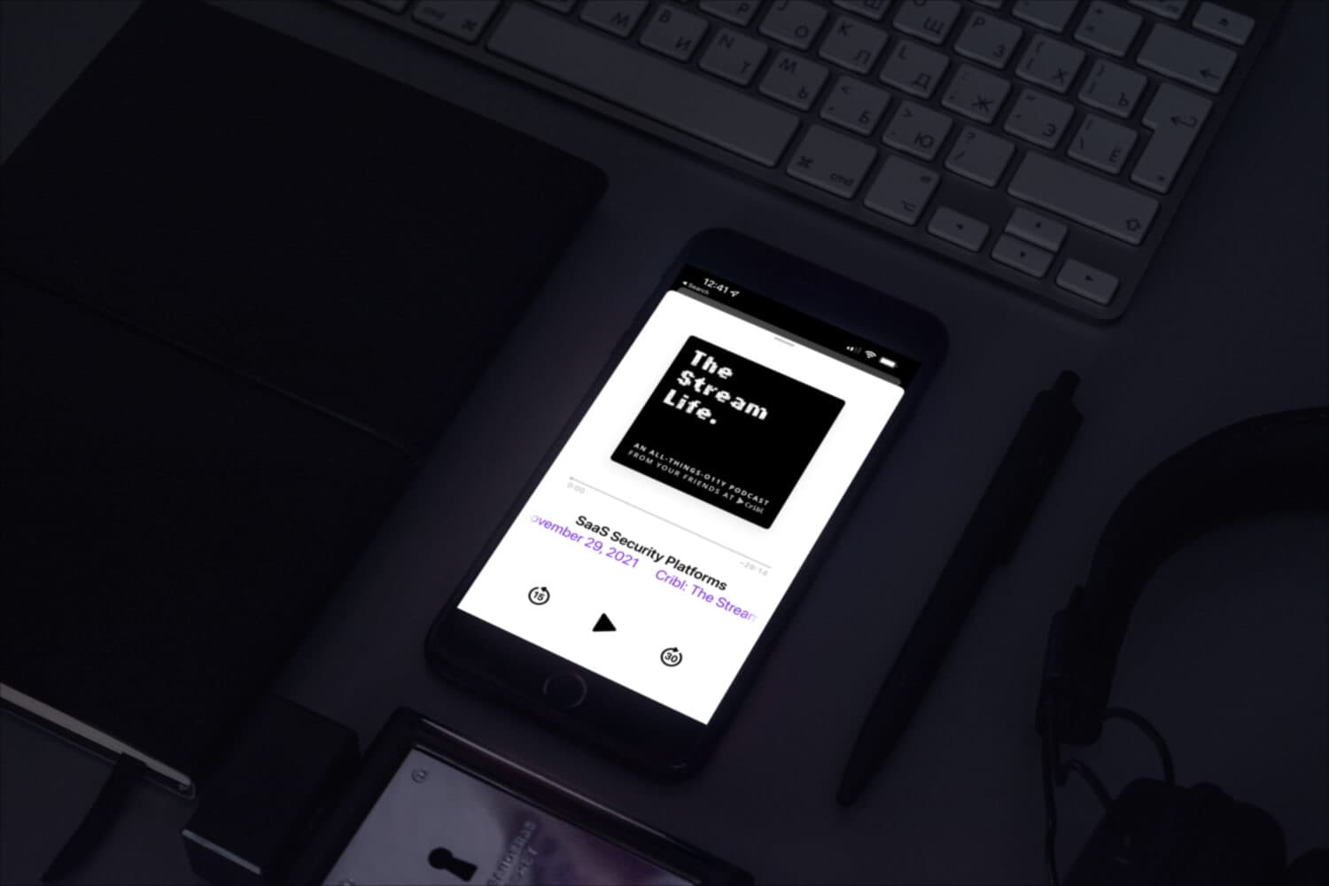 mockuuups-dark-style-iphone-mockup