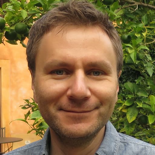 Igor Gifrin Headshot