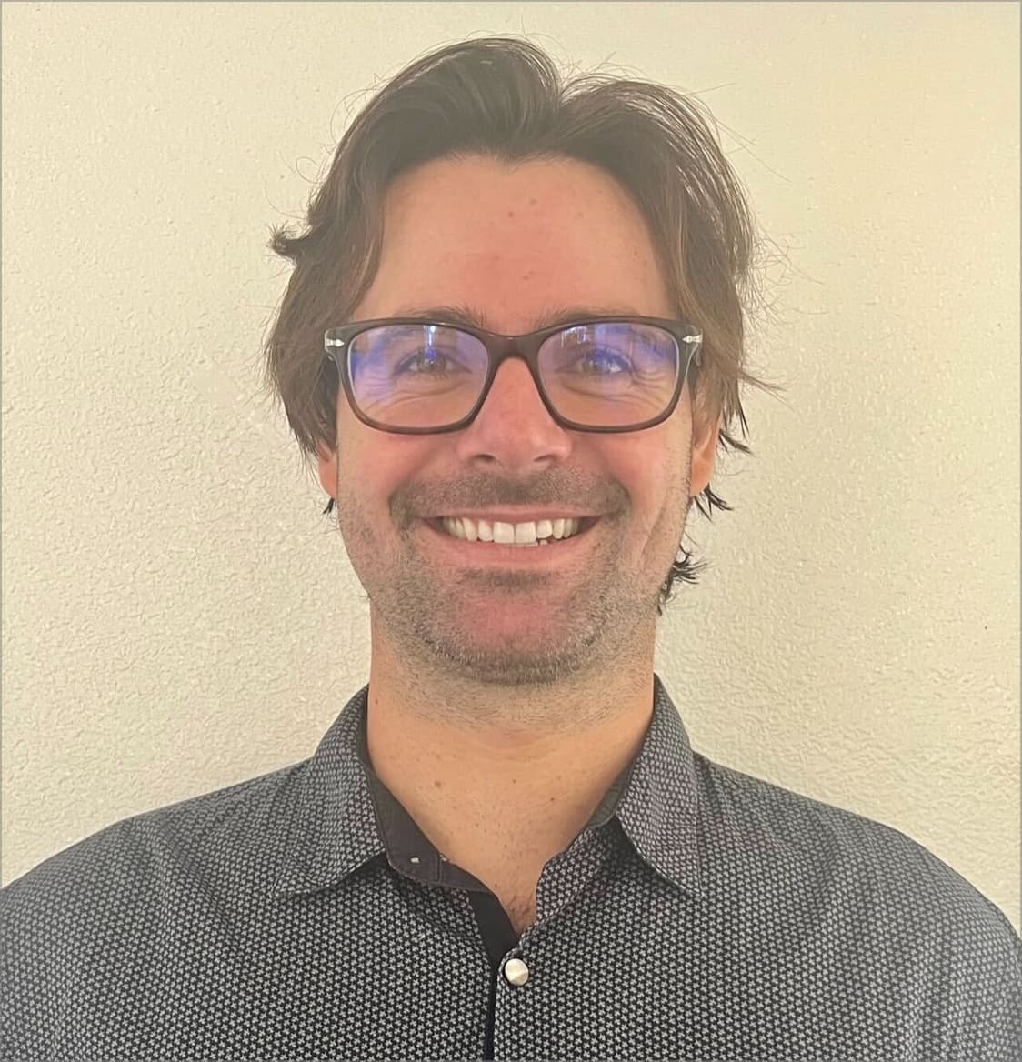 Giovanni Mola Headshot